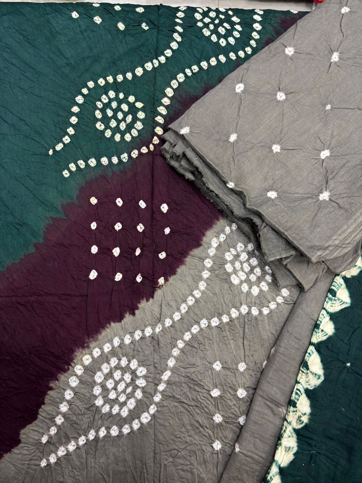 Madurai Pure Cotton Sungudi Chudithar Material Set – Tri-Color Grey, Deep Purple & Bottle Green Unstitched Dress Material